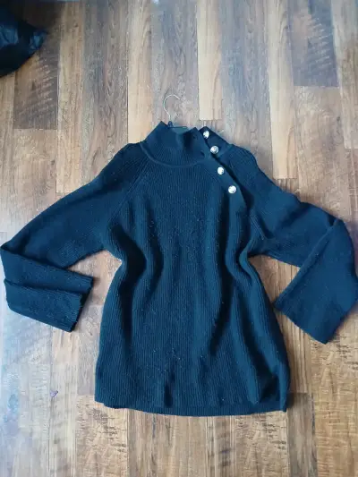 Variedad de ropa de mujer - miniatura 7