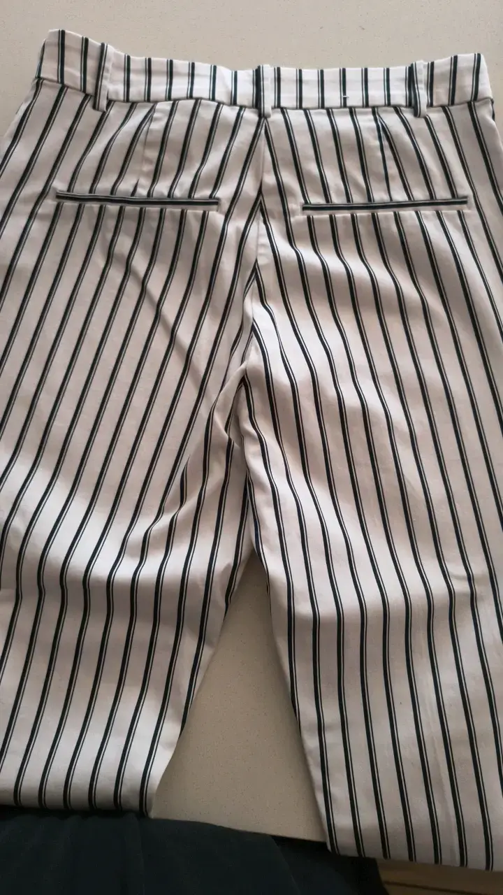 Pantalones a rayas blanco y negro para mujer - 3