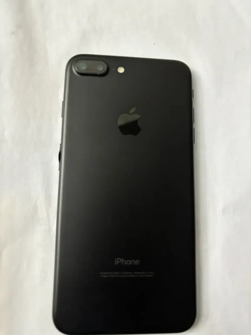 iPhone 7 Plus 64GB Negro en Buen Estado - 3