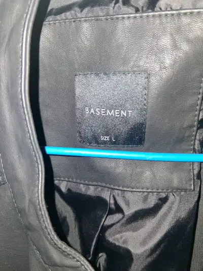 Chaqueta de cuero negra Basement talla L - miniatura 1