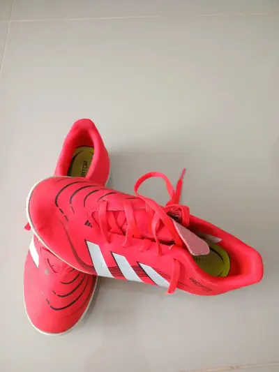 Zapatillas de fútbol Adidas Predator rojas - miniatura 3