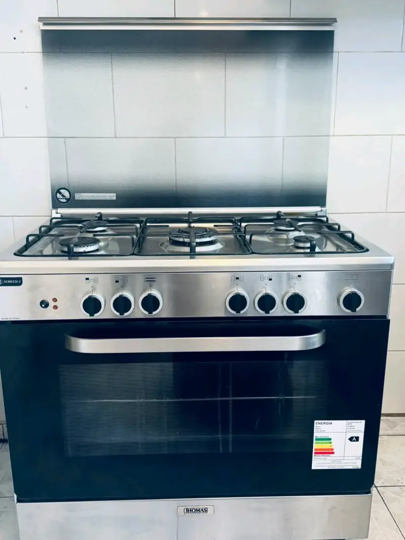 Cocina a gas Thomas de acero inoxidable - 1