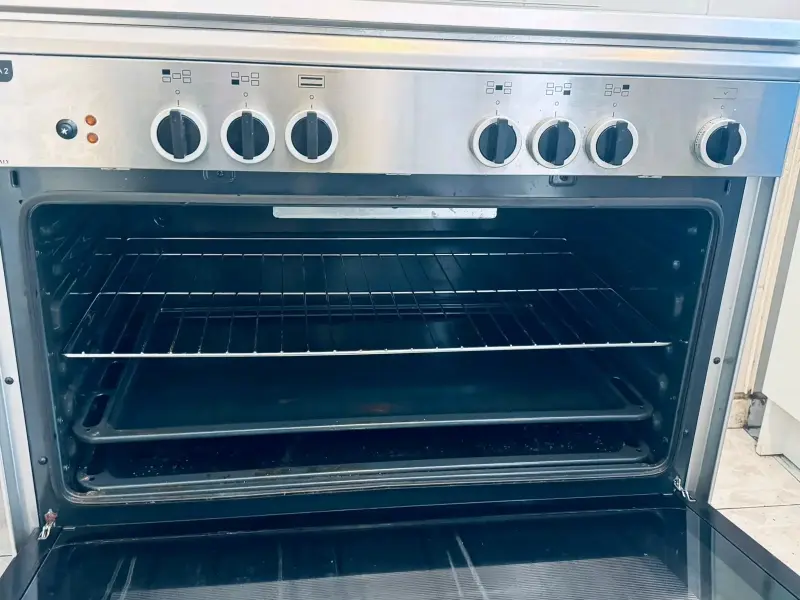 Cocina a gas Thomas de acero inoxidable - 2