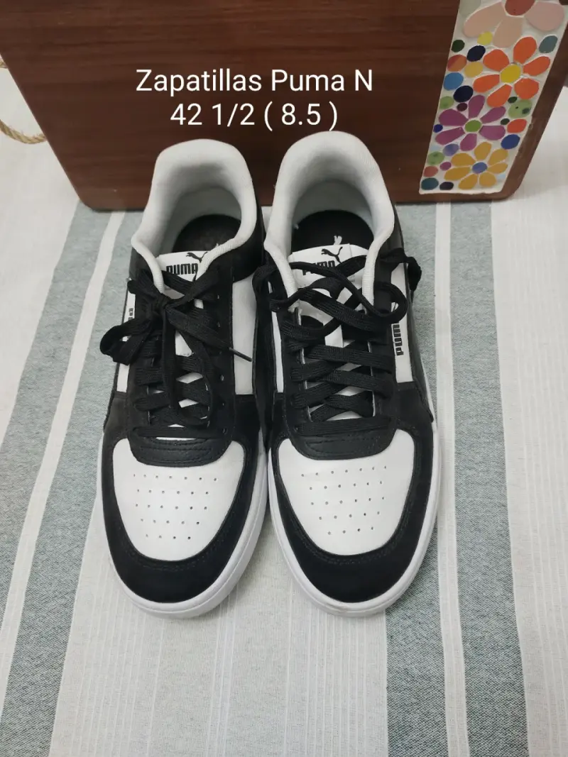 Zapatillas Puma negras y blancas talla 42.5