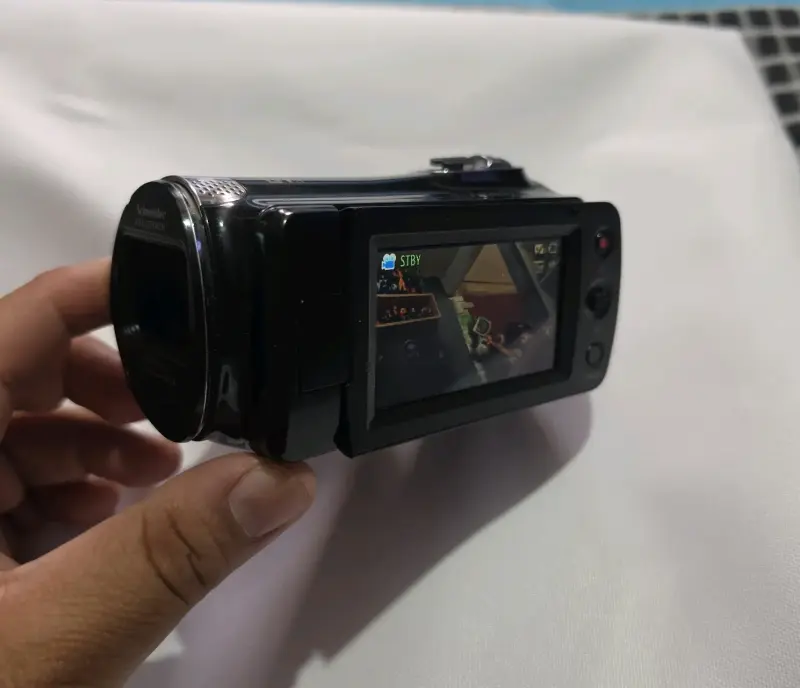 Videocámara Samsung HMX-F800 HD con Zoom Óptico 52 - 4