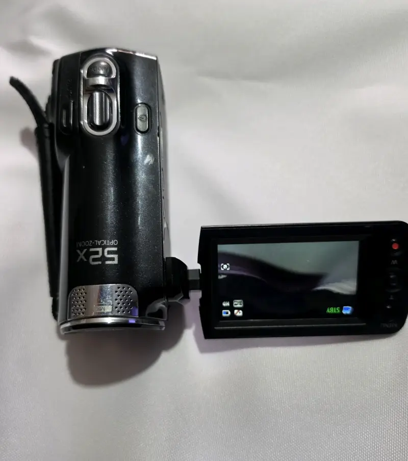 Videocámara Samsung HMX-F800 HD con Zoom Óptico 52 - 5