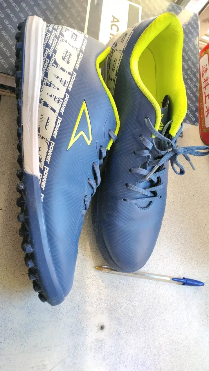 Zapatillas deportivas azules con interior amarillo - 2