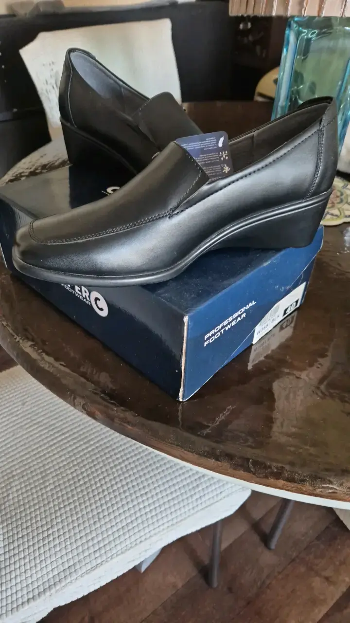 Zapatos de vestir negros Calper con tacón bajo - 1