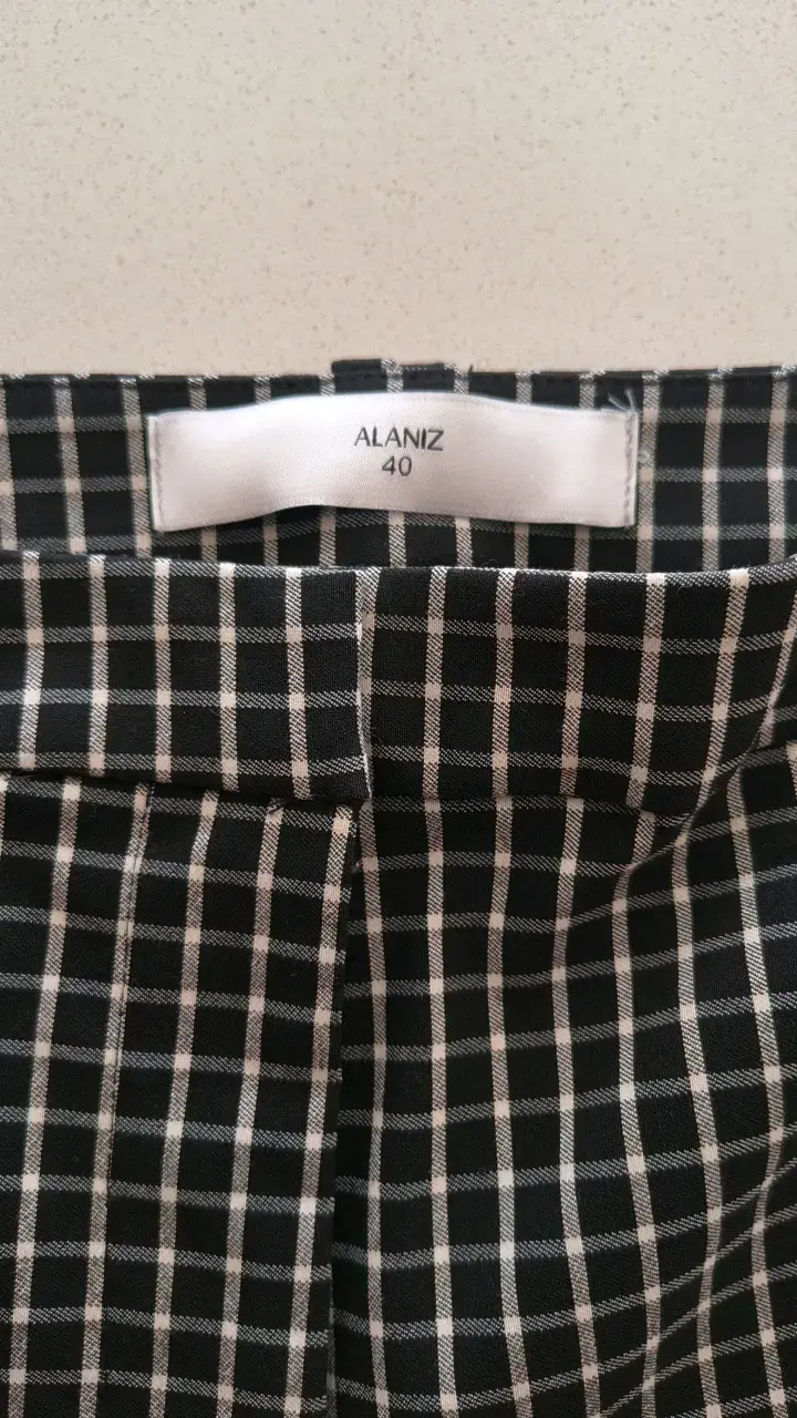 Pantalones de vestir negro cuadrillé. - 5