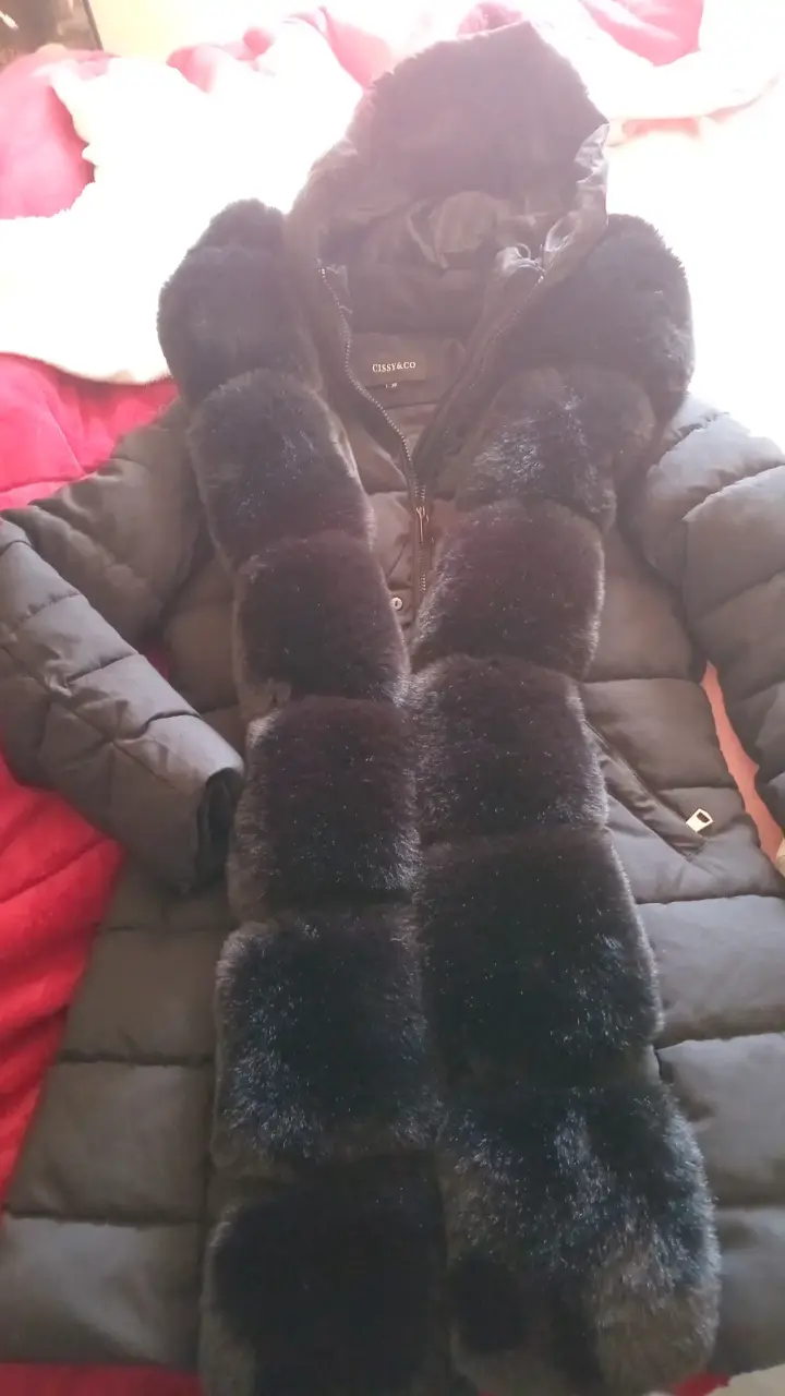 Abrigo de invierno negro con capucha Cissy & Co - 2
