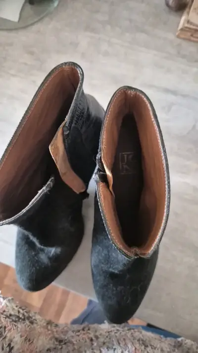 Botines de cuero negro con tacón alto - miniatura 4