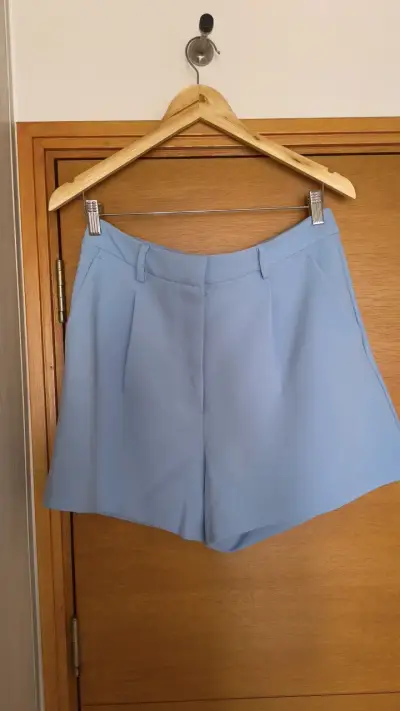 Shorts de mujer azul claro elegantes - miniatura 1