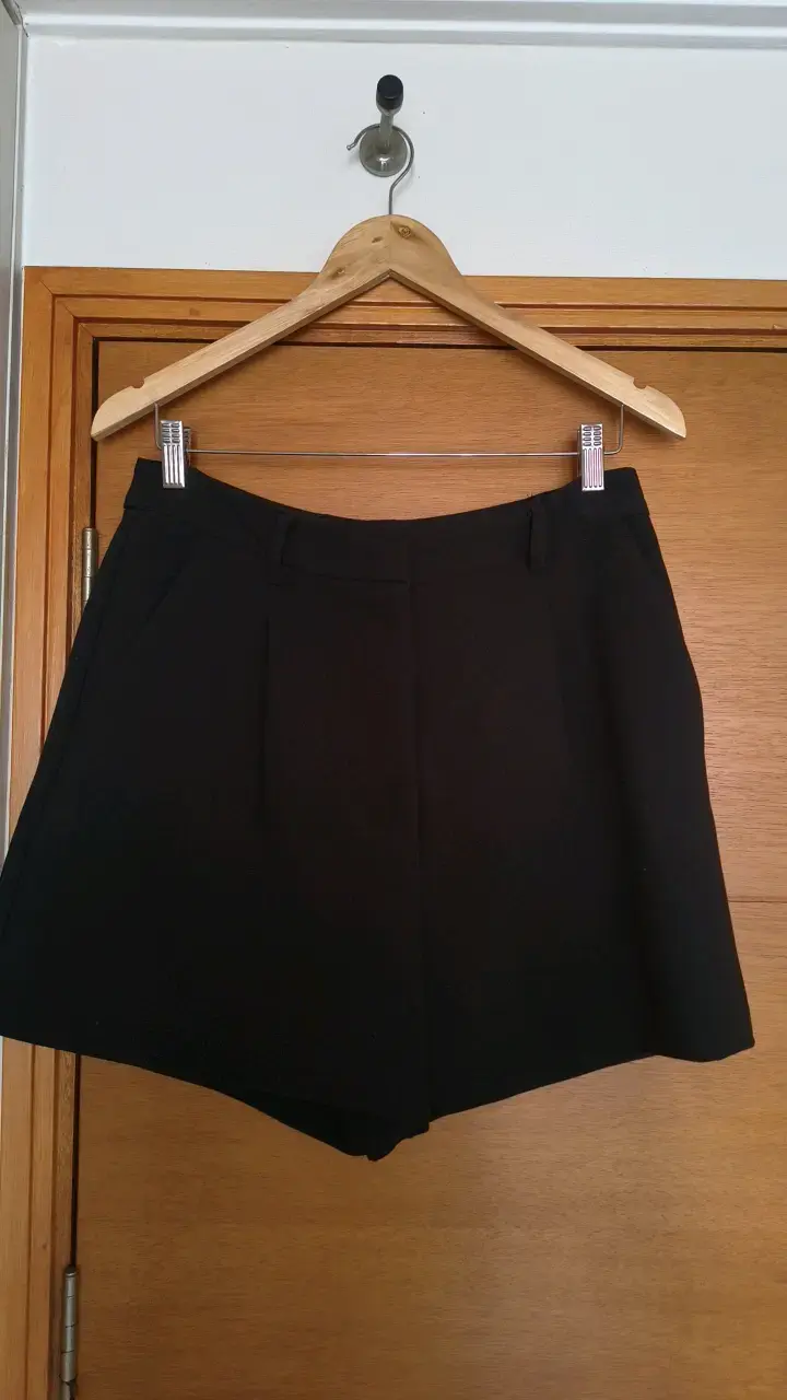Shorts negros elegantes para mujer