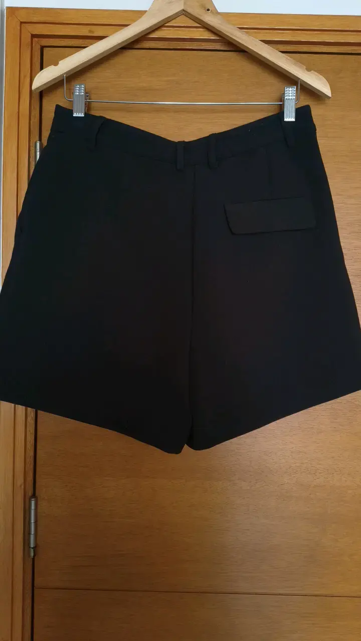 Shorts negros elegantes para mujer - 2