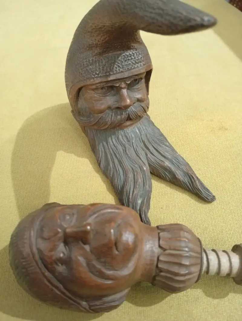 Pipas de madera tallada con diseño de rostros - 1