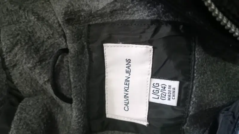 Abrigo negro con capucha Calvin Klein para mujer - 2