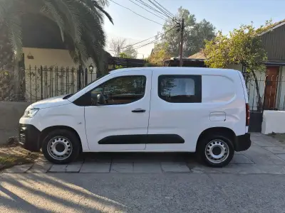 Citroën Berlingo 2020 en buen estado - miniatura 3