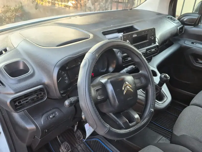 Citroën Berlingo 2020 en buen estado - 4