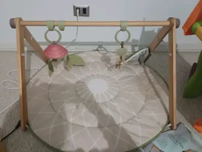 Gimnasio para Bebé Boho Chic Luxe Tiny Love - miniatura 1