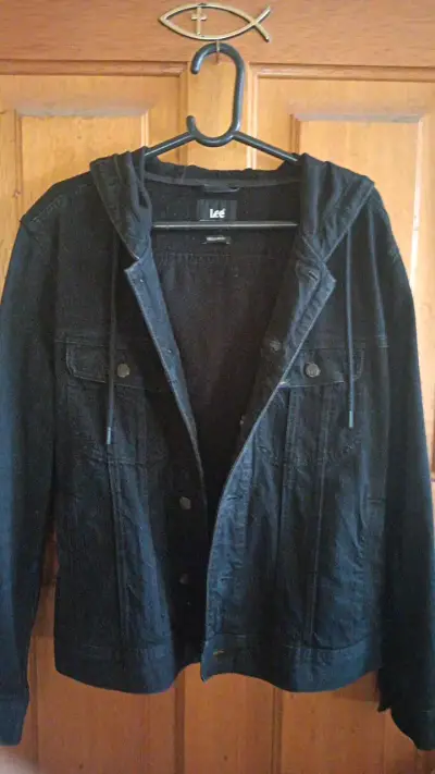 Chaqueta de mezclilla negra con capucha Lee - miniatura 3