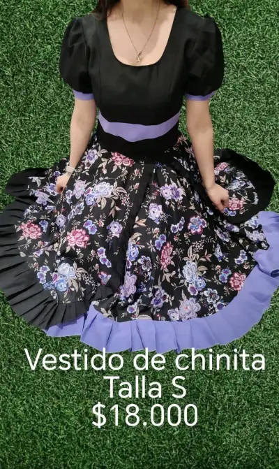 Vestido de chinita floral con detalles en morado - miniatura 1