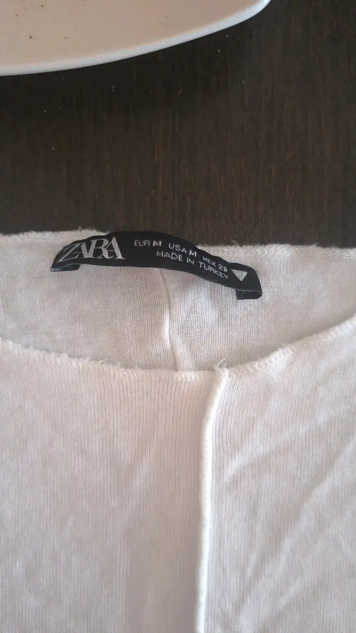 Polera blanca manga larga Zara - 2
