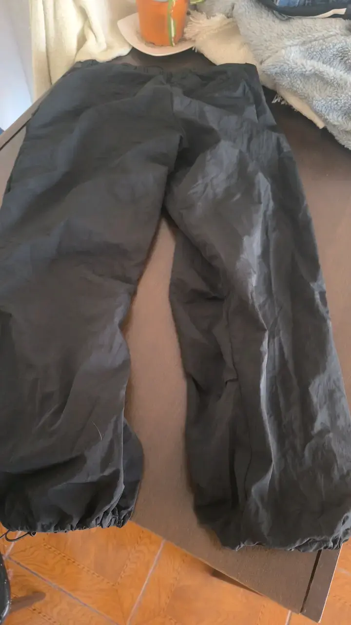 Pantalones negros Zara con ajuste en tobillos - 3