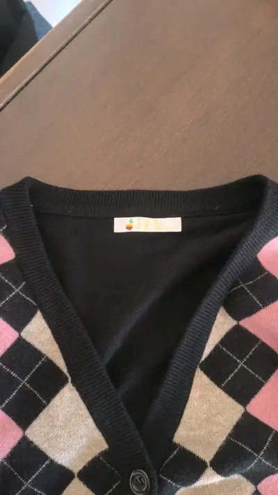 Cardigan de rombos negro y rosa - miniatura 2
