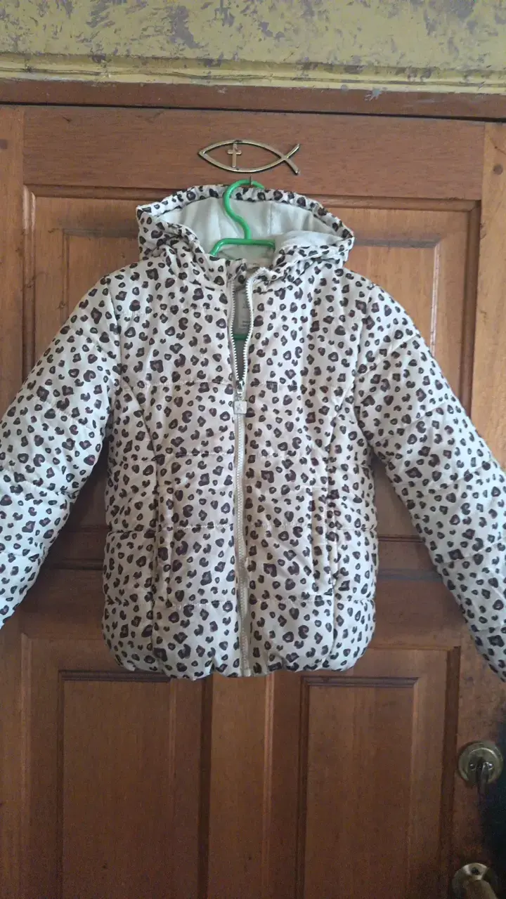 Chaqueta de niña con estampado animal print