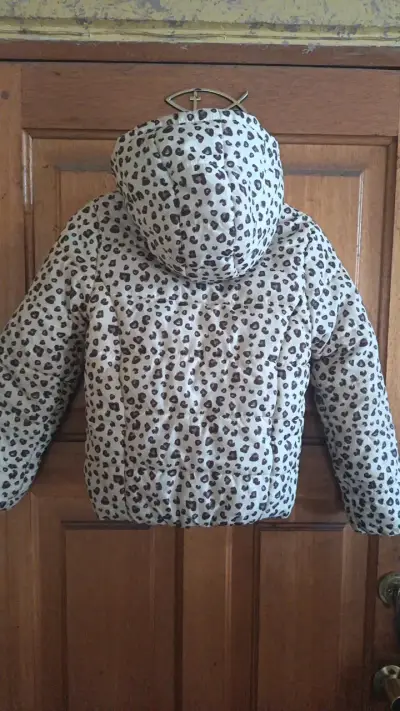 Chaqueta de niña con estampado animal print - miniatura 2