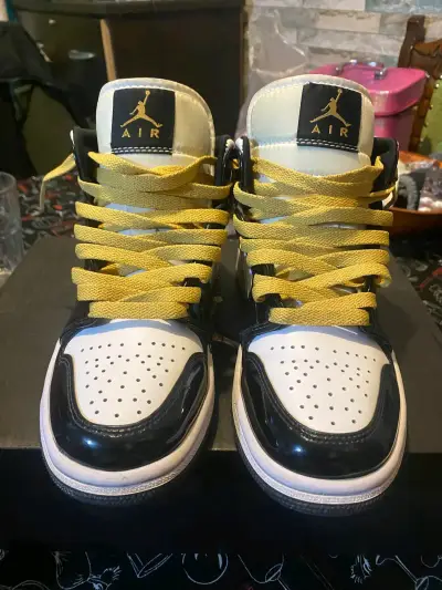 Zapatillas deportivas Air Jordan  negras y blancas - miniatura 1