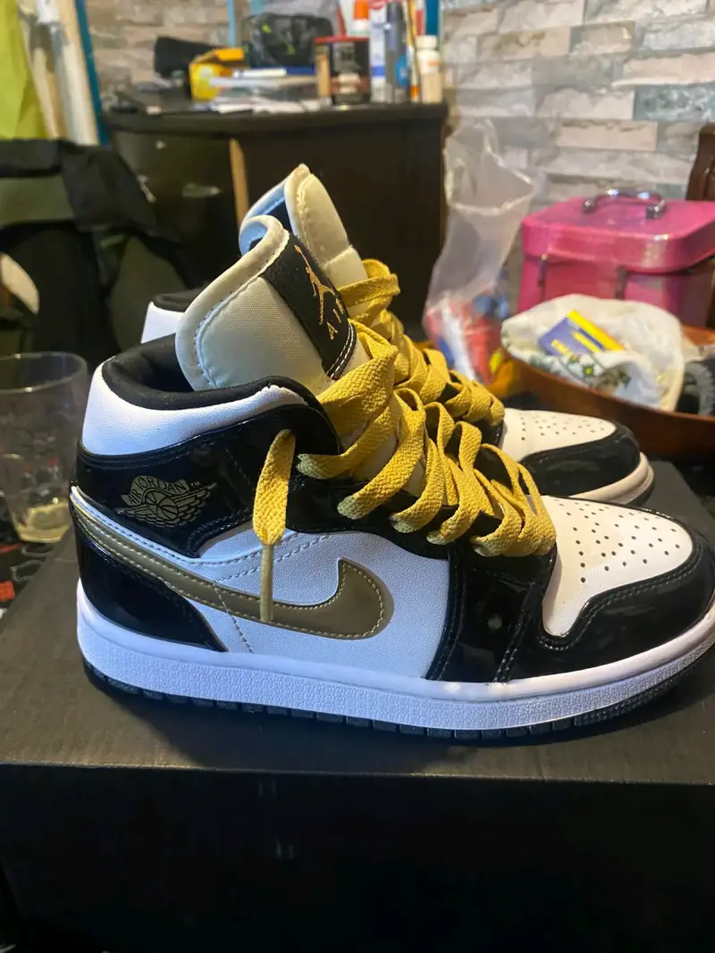 Zapatillas deportivas Air Jordan  negras y blancas - 2