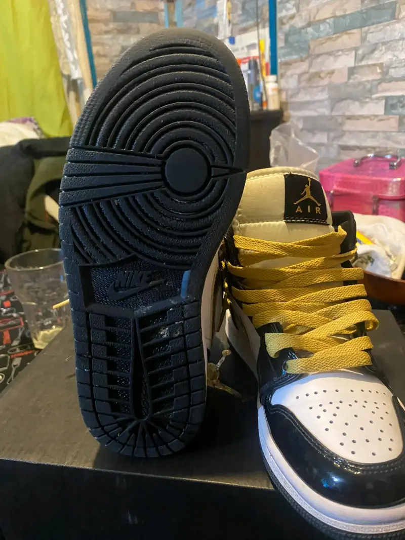 Zapatillas deportivas Air Jordan  negras y blancas - 4