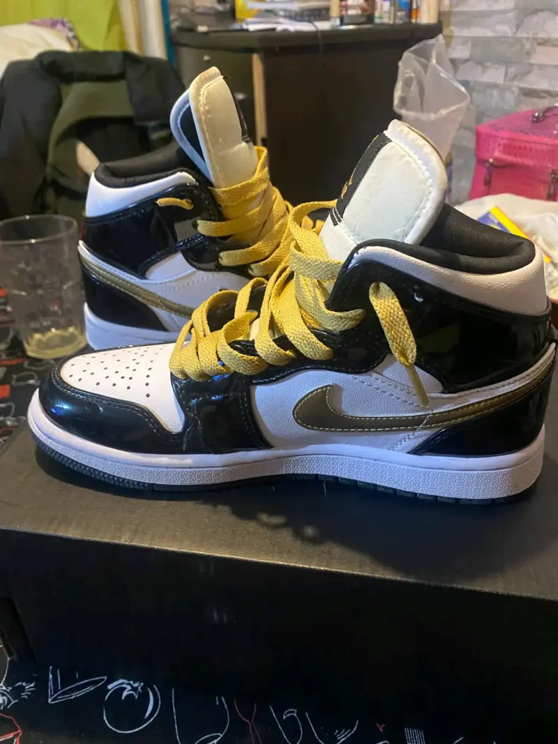 Zapatillas deportivas Air Jordan  negras y blancas - 6