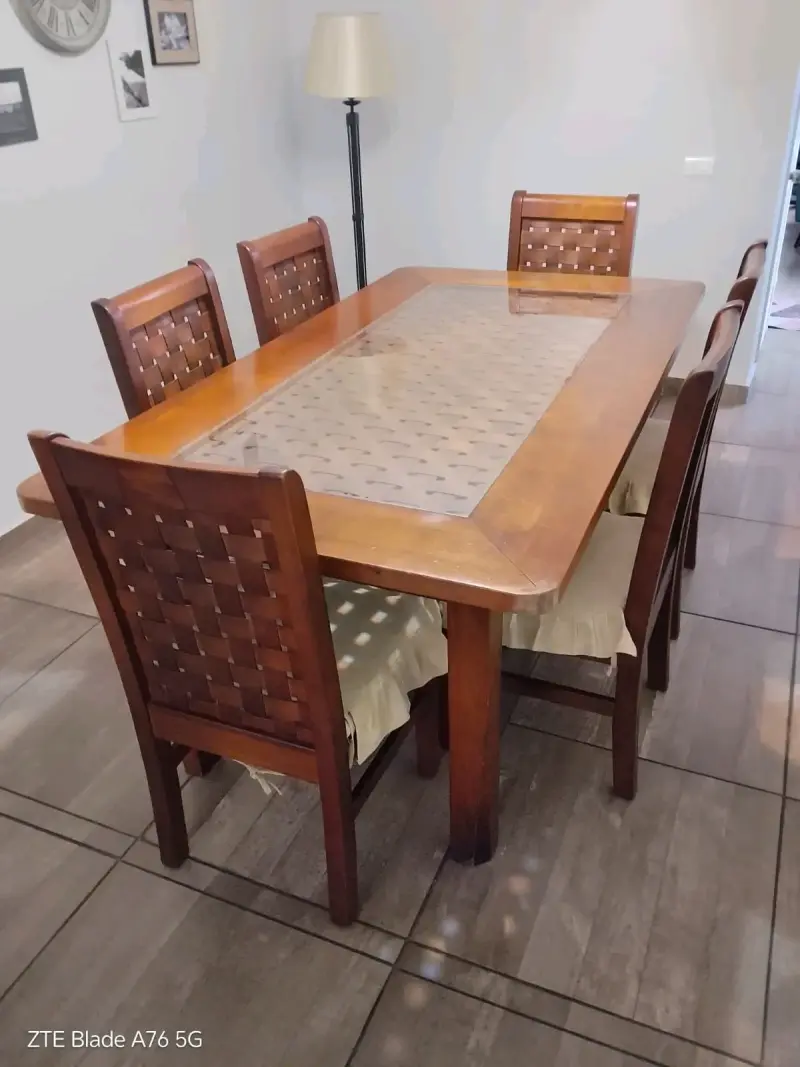 Juego de comedor de madera con vidrio para 6 personas - 1