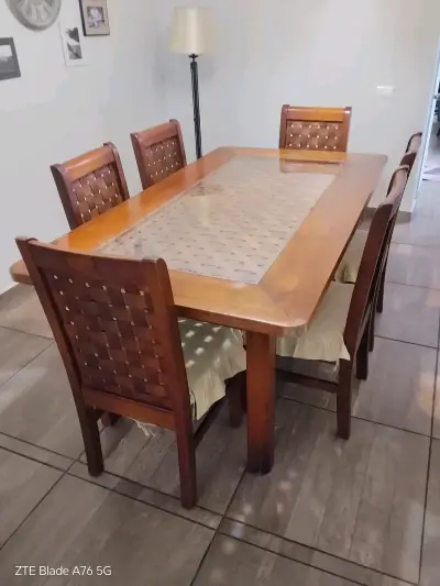 Juego de comedor de madera con vidrio para 6 personas - miniatura 1