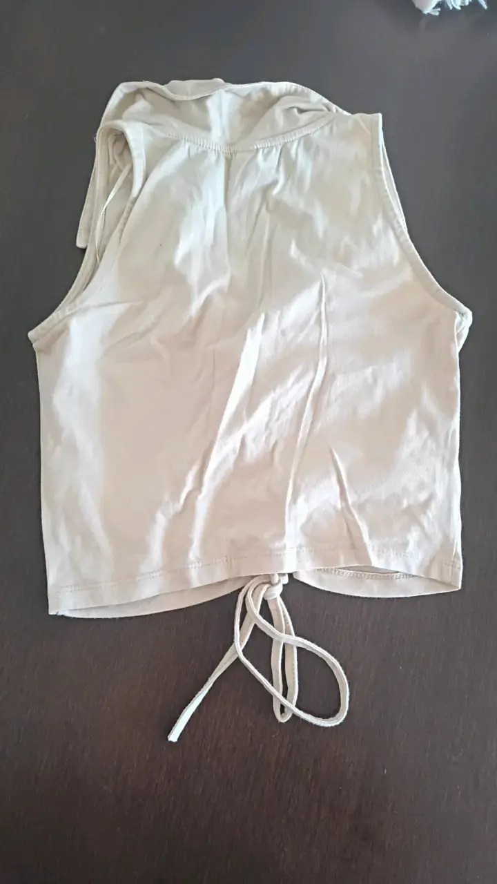 Top sin mangas beige Sybilla con ajuste - 3