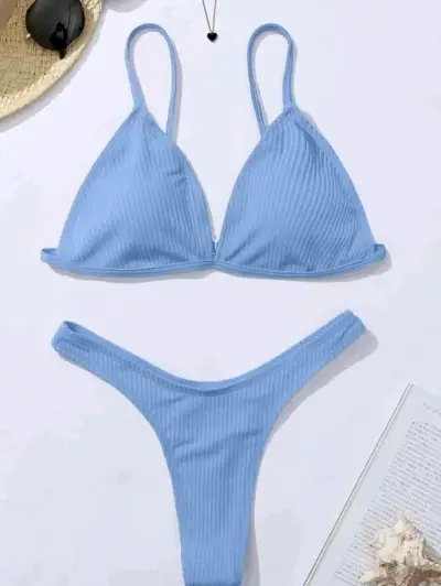 Bikini azul claro de dos piezas - miniatura 1