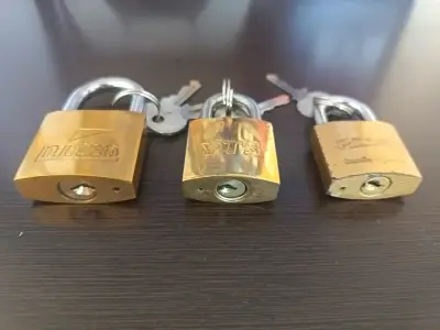 Set de 3 candados de seguridad con llaves - miniatura 3