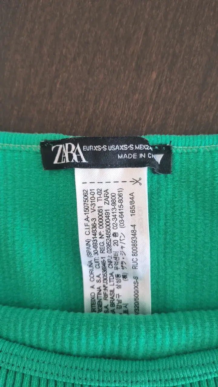 Top corto verde Zara de canalé - 2