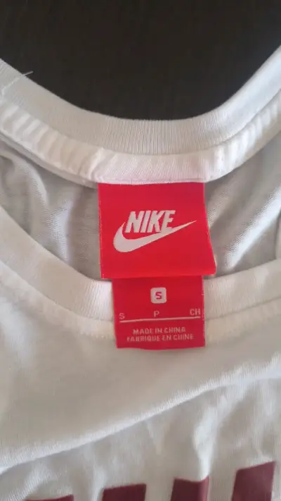 Polera sin mangas Nike Sportswear blanca - miniatura 2
