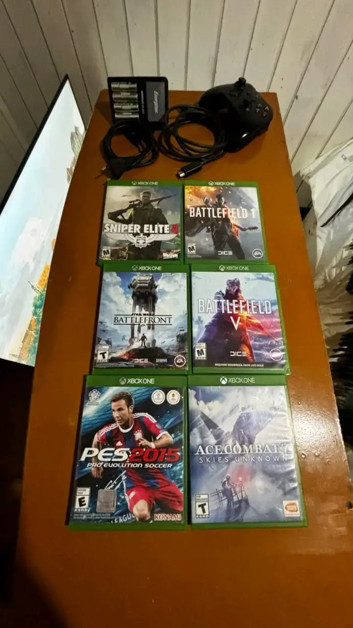Consola Xbox One S con juegos y control - 2
