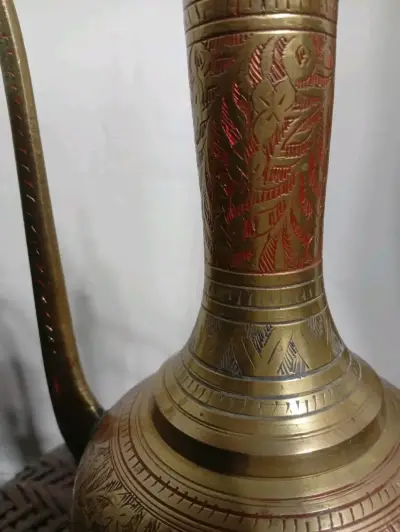 Antigua Jarra de bronce/latón hindu,con tapa 35cm - miniatura 4