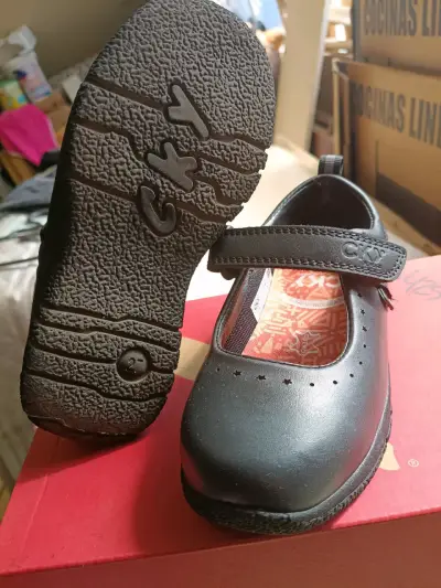 Zapatos escolares negros CKY para niña - miniatura 2