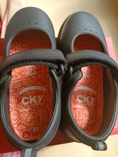 Zapatos escolares negros CKY para niña - miniatura 3