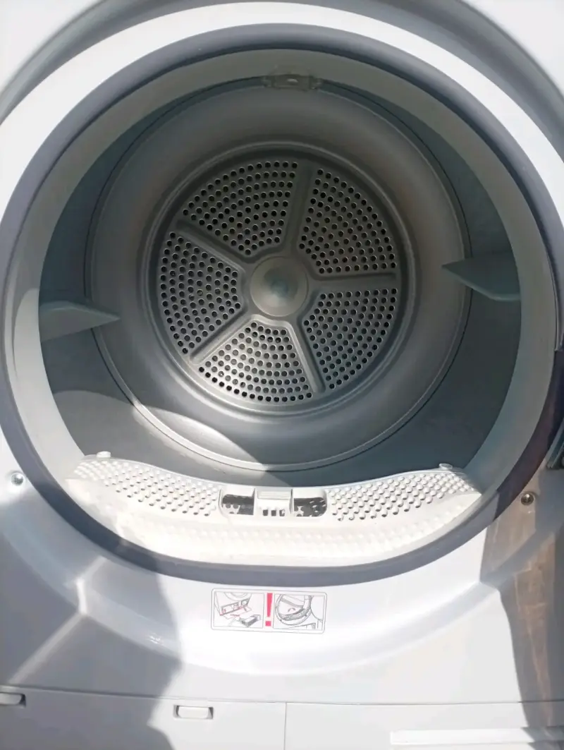 Secadora de Ropa a condensación Midea - 2