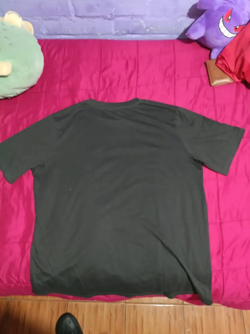 Polera Negra Mystic Reality con Estampado de Calac - 2