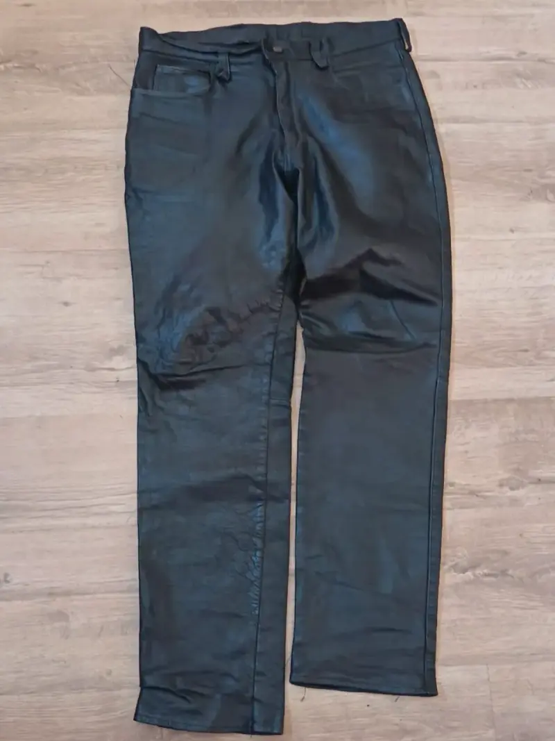 Pantalones de cuero negro para hombre - 1