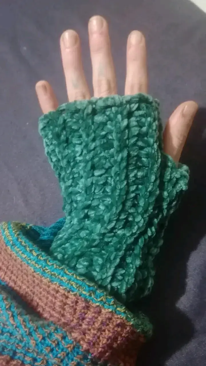 NUEVO* Guantes suavecitos, tejidos a mano - 4