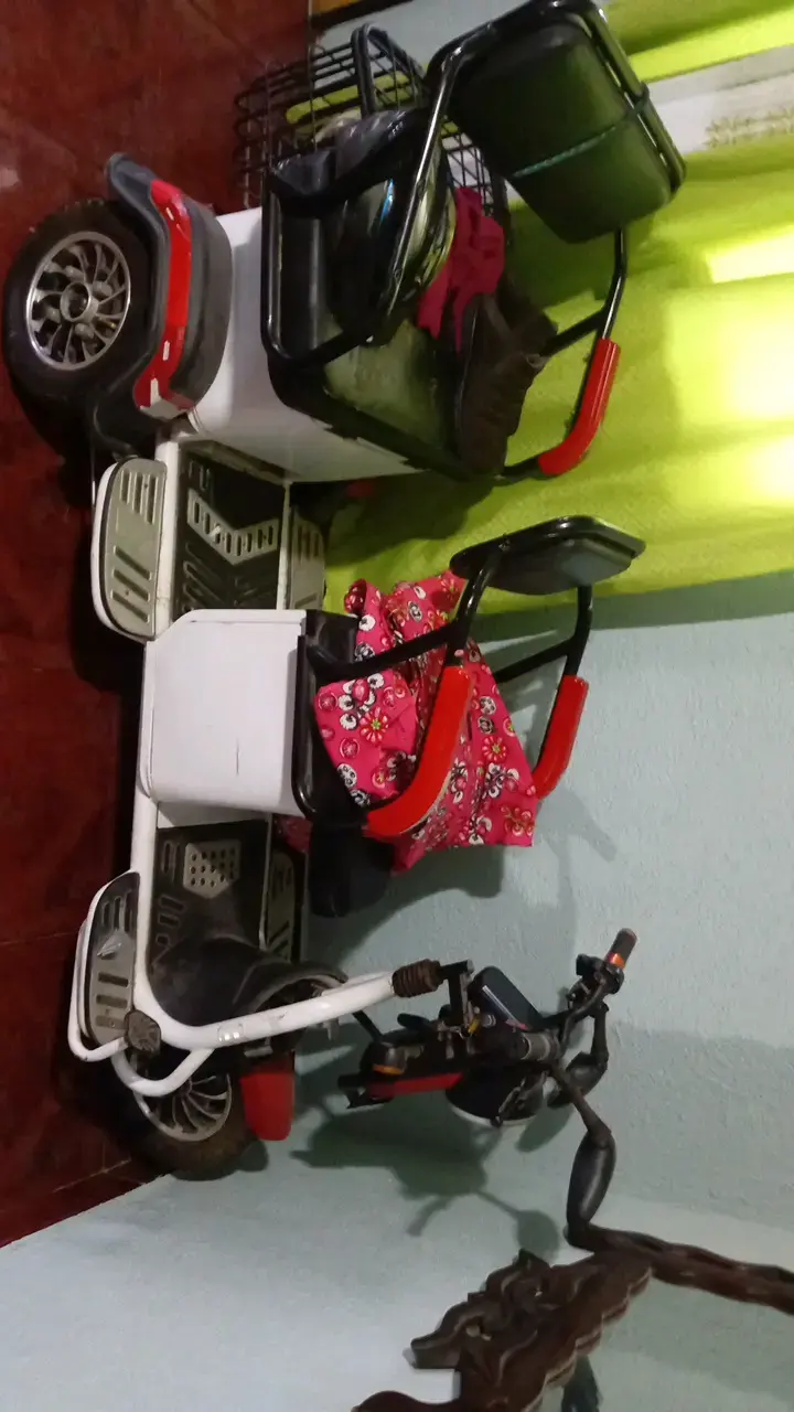 Scooter eléctrico de tres ruedas para adultos - 2